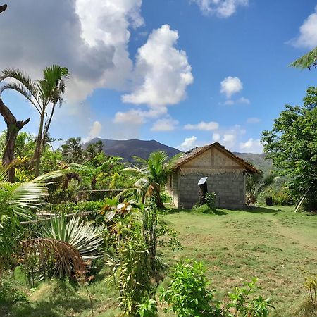 Yasur View Bungalow And Tree House Hotel White Sands Exterior photo