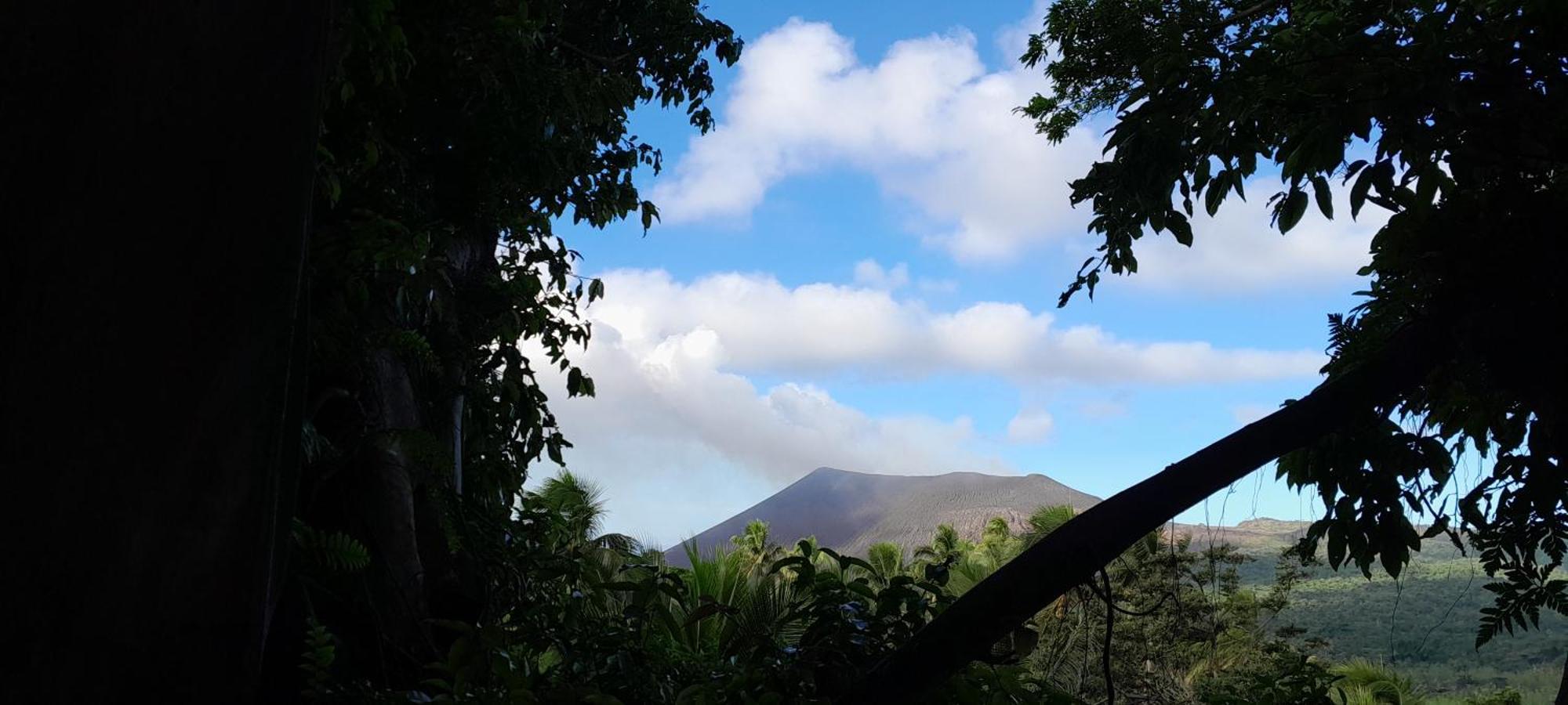 Yasur View Bungalow And Tree House Hotel White Sands Exterior photo