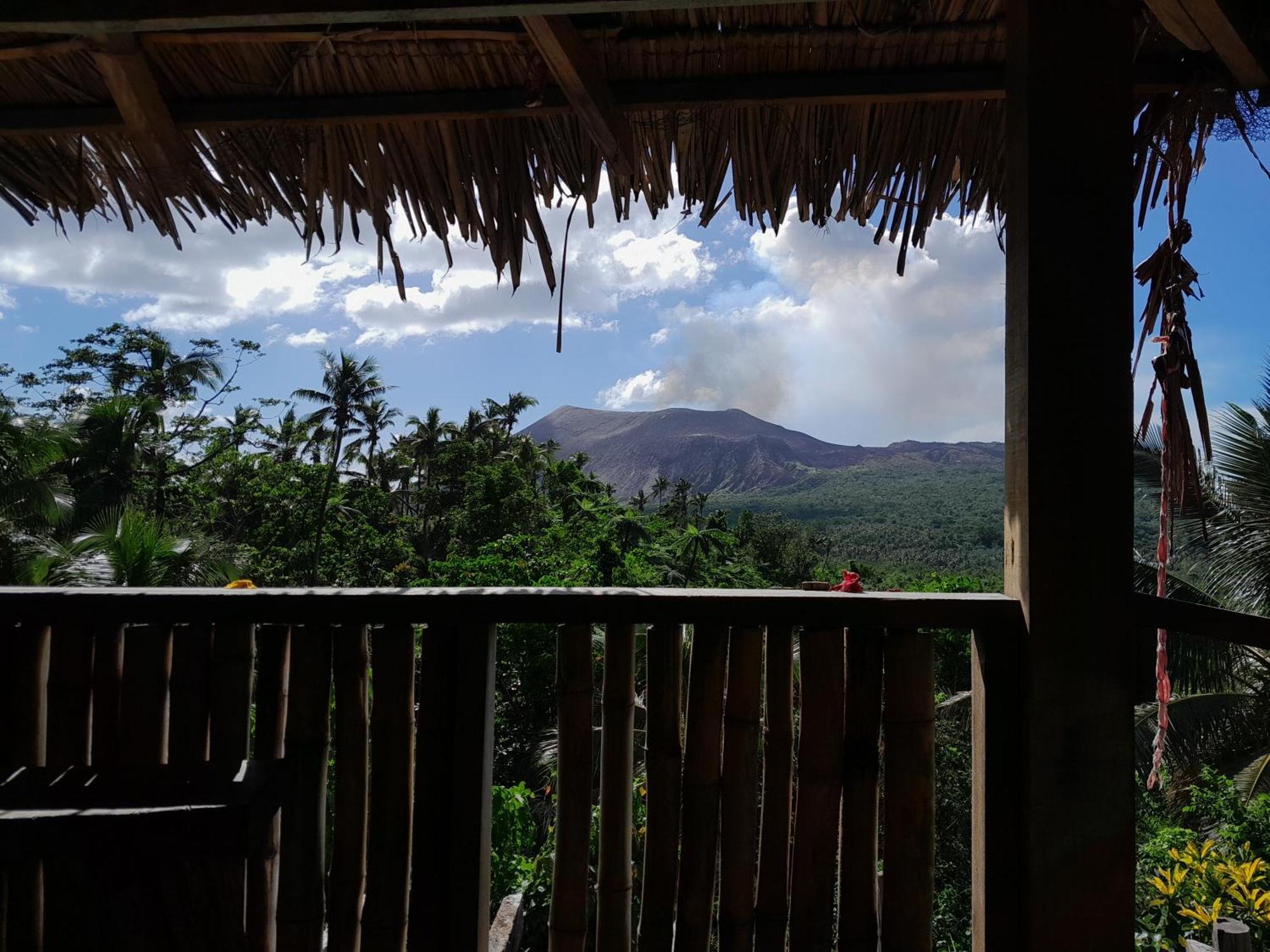 Yasur View Bungalow And Tree House Hotel White Sands Exterior photo